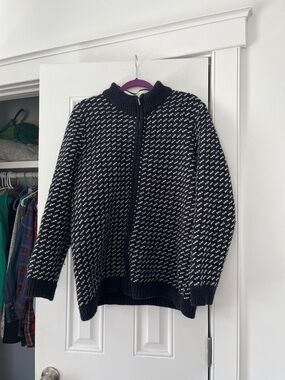 LL Bean Men's Navy & White Zip-Front Knit Sweater